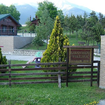 Chalet Likouresi Village Карпенисион Экстерьер фото
