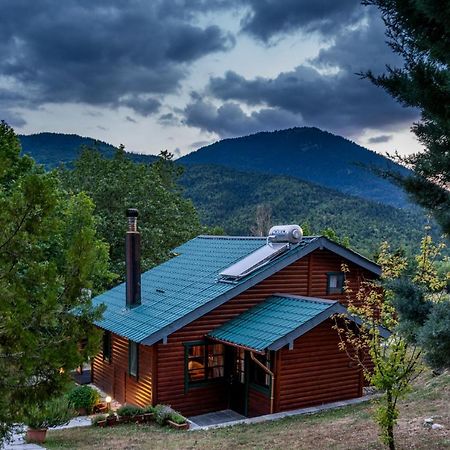 Chalet Likouresi Village Карпенисион Экстерьер фото