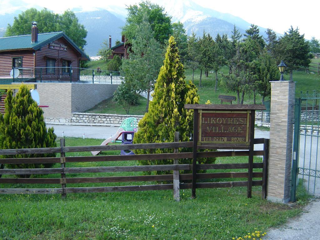 Chalet Likouresi Village Карпенисион Экстерьер фото