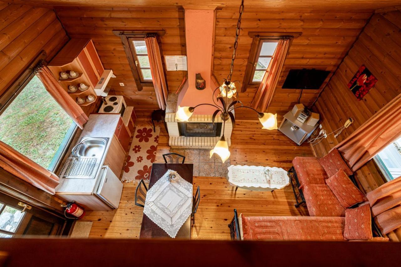 Chalet Likouresi Village Карпенисион Экстерьер фото
