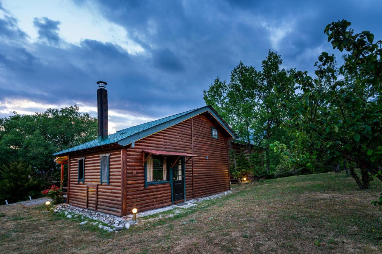 Chalet Likouresi Village Карпенисион Экстерьер фото