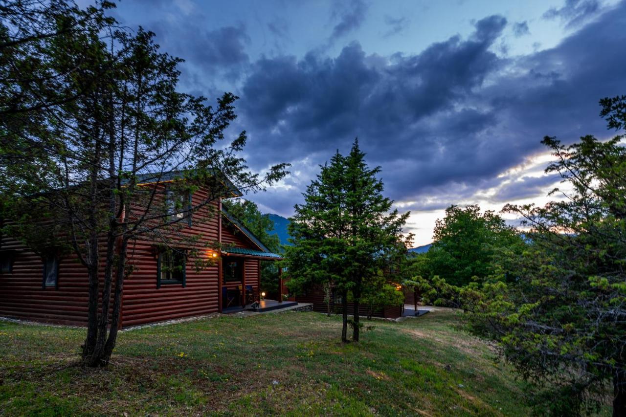 Chalet Likouresi Village Карпенисион Экстерьер фото