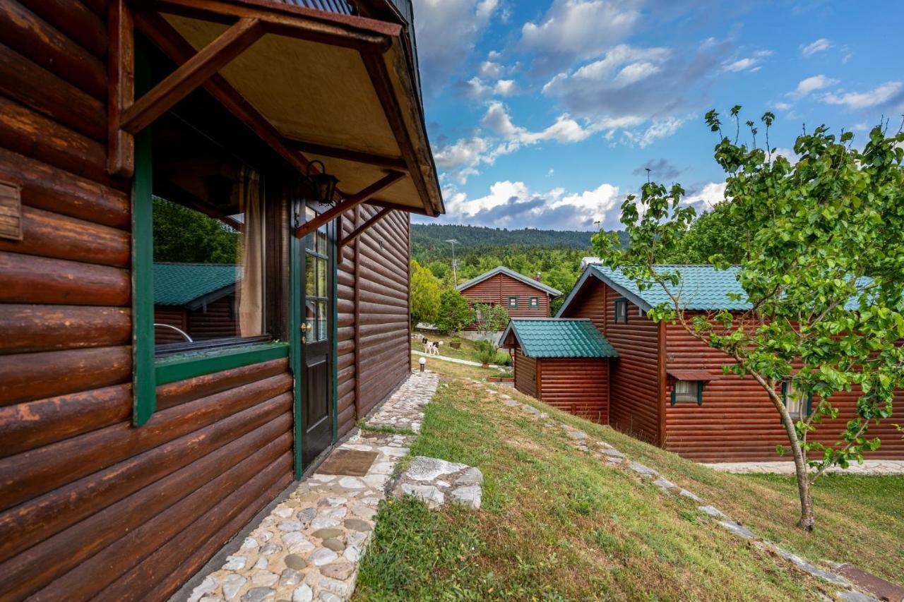 Chalet Likouresi Village Карпенисион Экстерьер фото